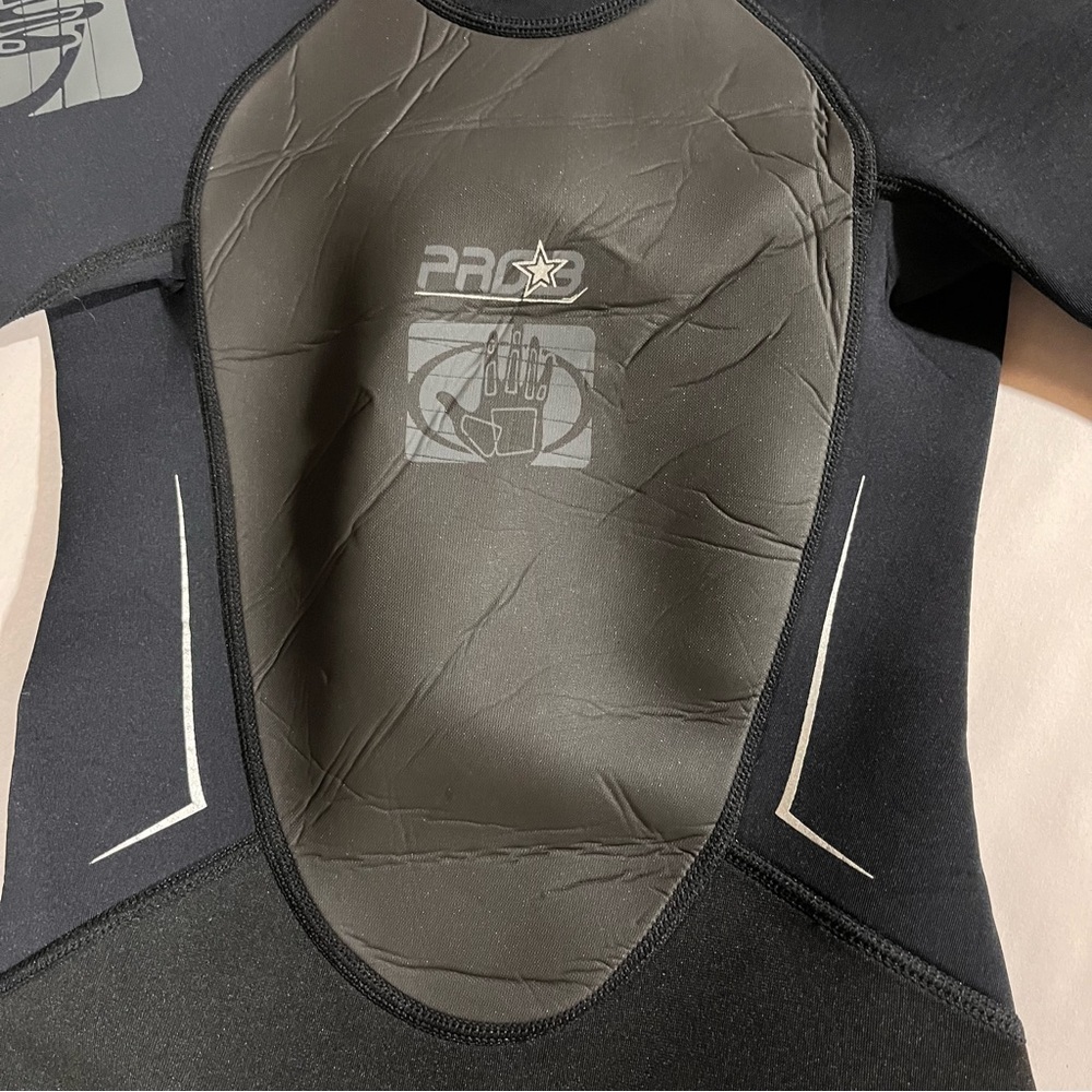 Body Glove Kids Black Short Sleeve Wetsuit with Zipper 8 - Picture 8 of 12